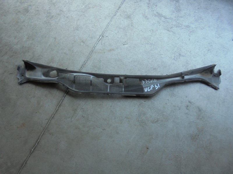 Решетка под лобовое стекло Toyota Celsior UCF31