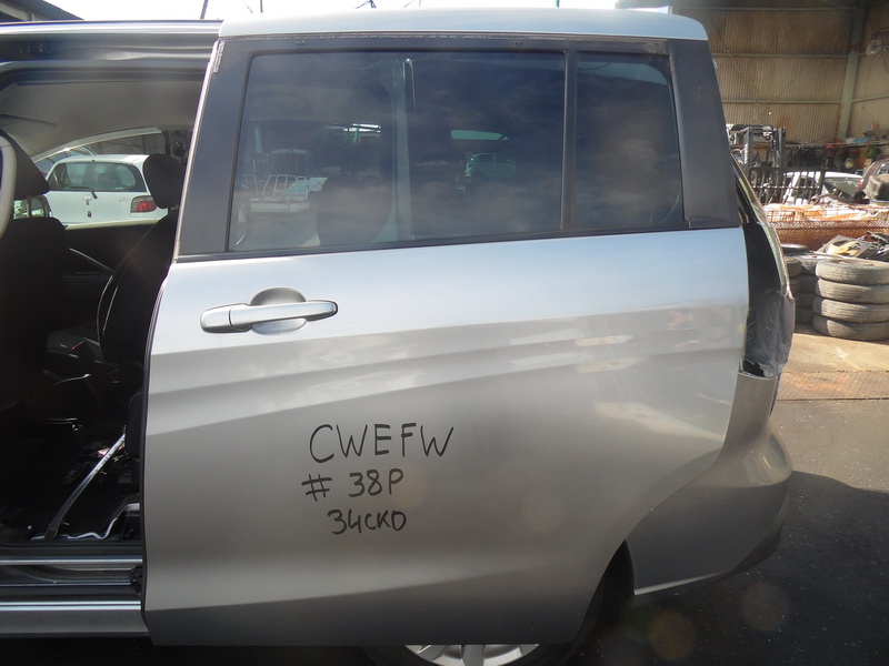 Дверь Mazda Premacy CWEFW