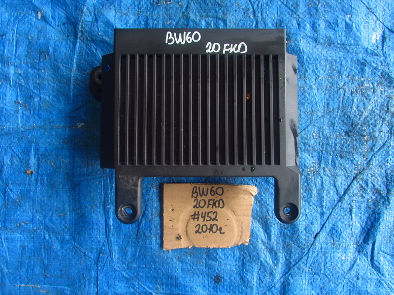 Усилитель магнитофона Volvo V70 BW60