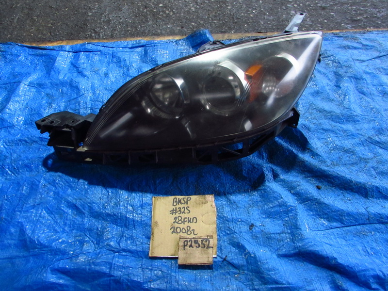 Фара Mazda Axela BK5P