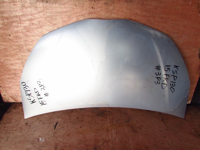 Капот Toyota Vitz