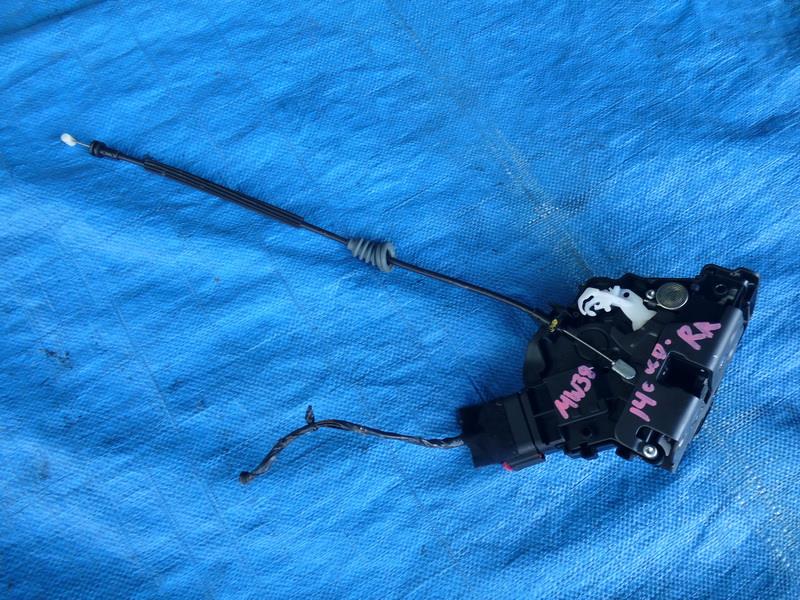 Замок двери Volvo V50