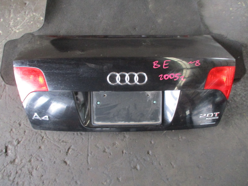 Крышка багажника Audi A4 8EC