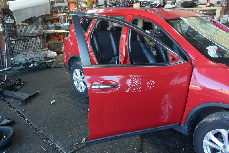 Дверь Nissan X-Trail T32