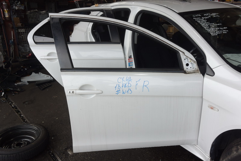 Дверь Mitsubishi Lancer