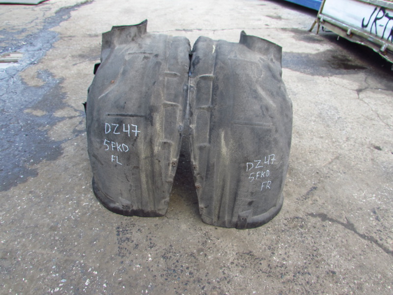 Подкрылок Volvo Xc60 DZ47