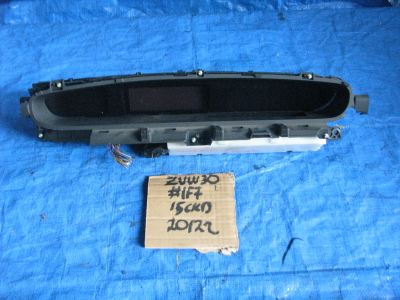 Спидометр Toyota Prius ZVW30