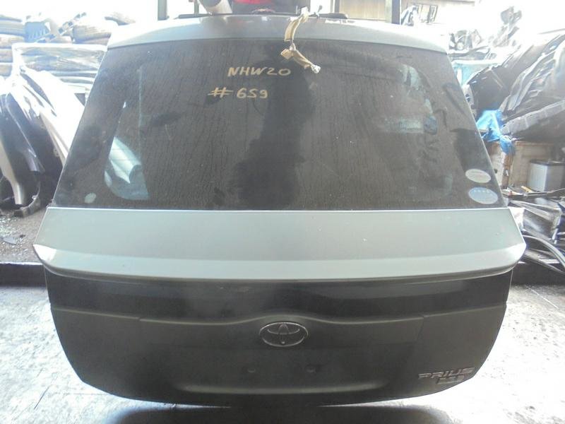 Дверь задняя Toyota Prius