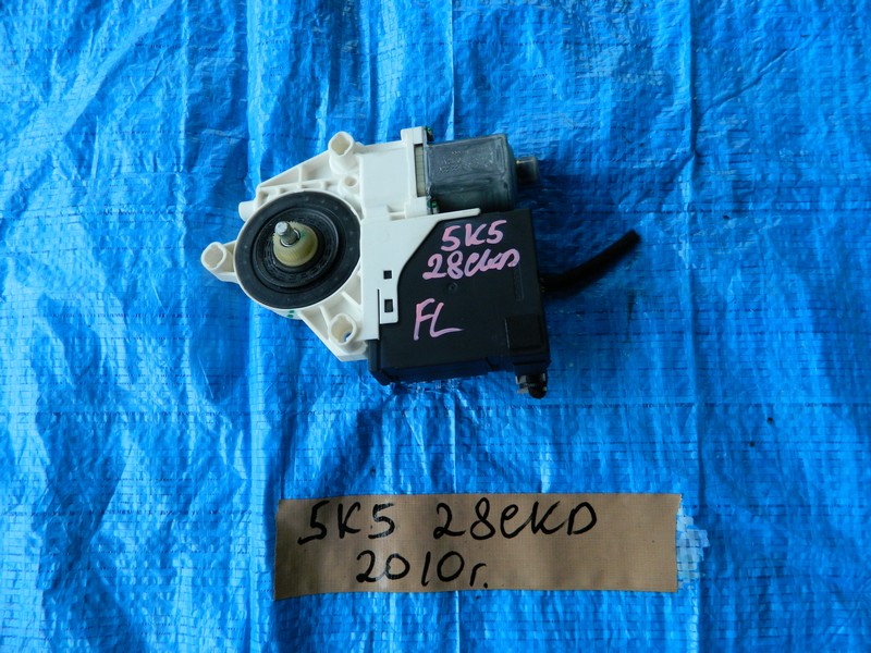 Моторчик стеклоподъёмника Volkswagen Golf 5K5