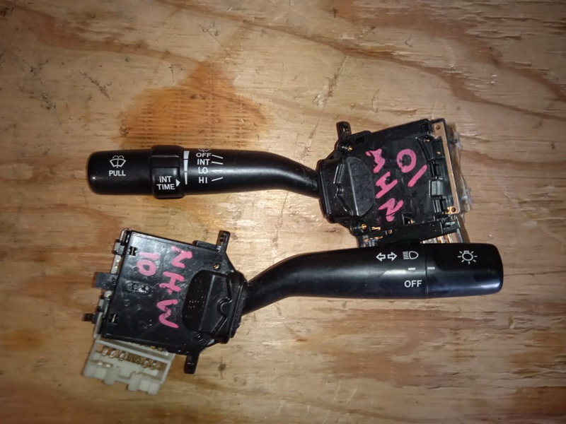 Подрулевой переключатель Toyota Prius