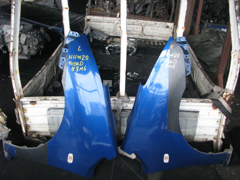 Крыло Toyota Prius