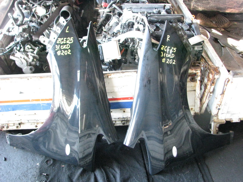 Крыло Toyota Wish