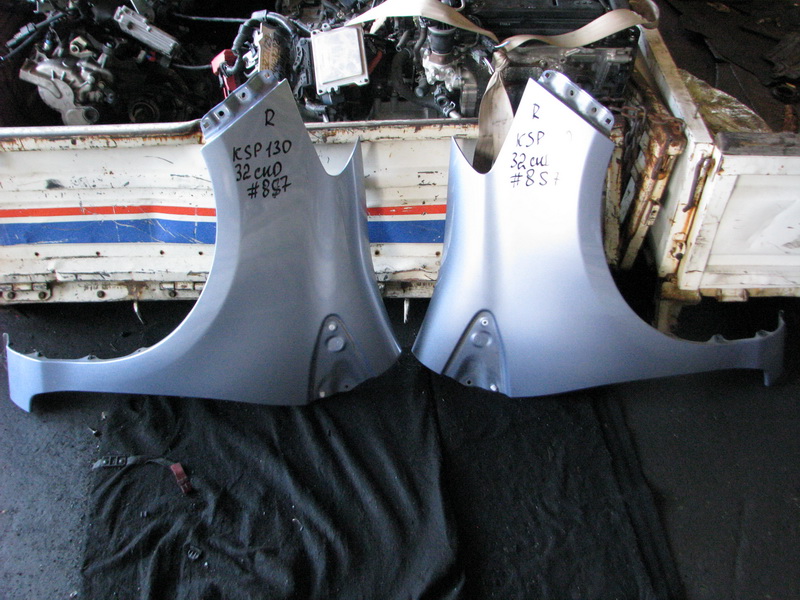 Крыло Toyota Vitz