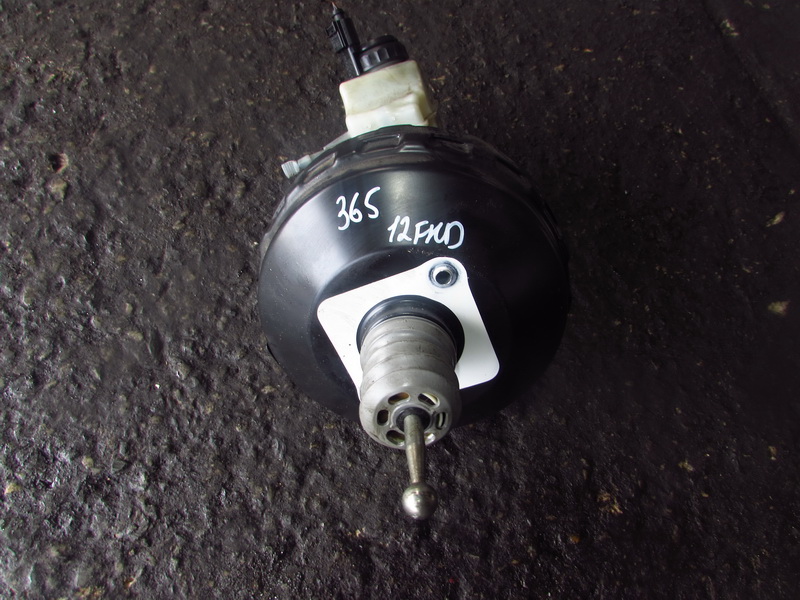 Главный тормозной цилиндр Volkswagen Passat 365