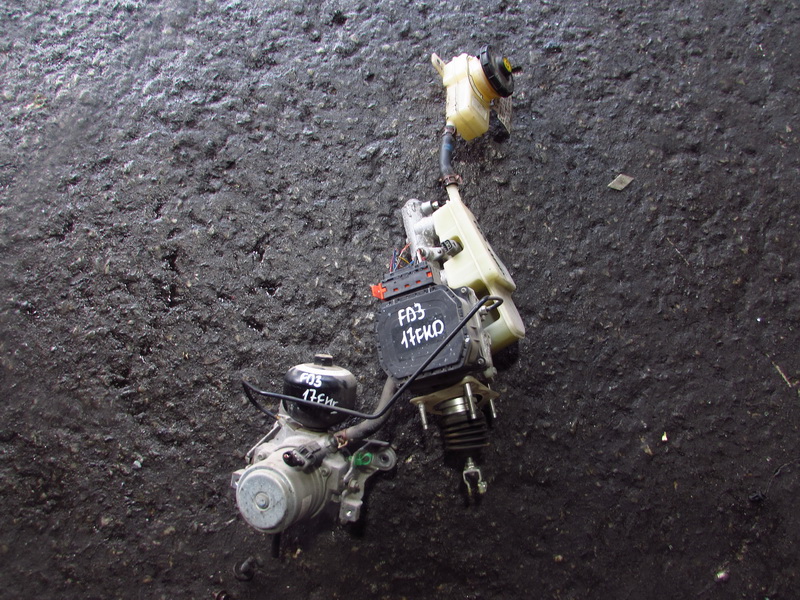 Главный тормозной цилиндр Honda Civic FD3