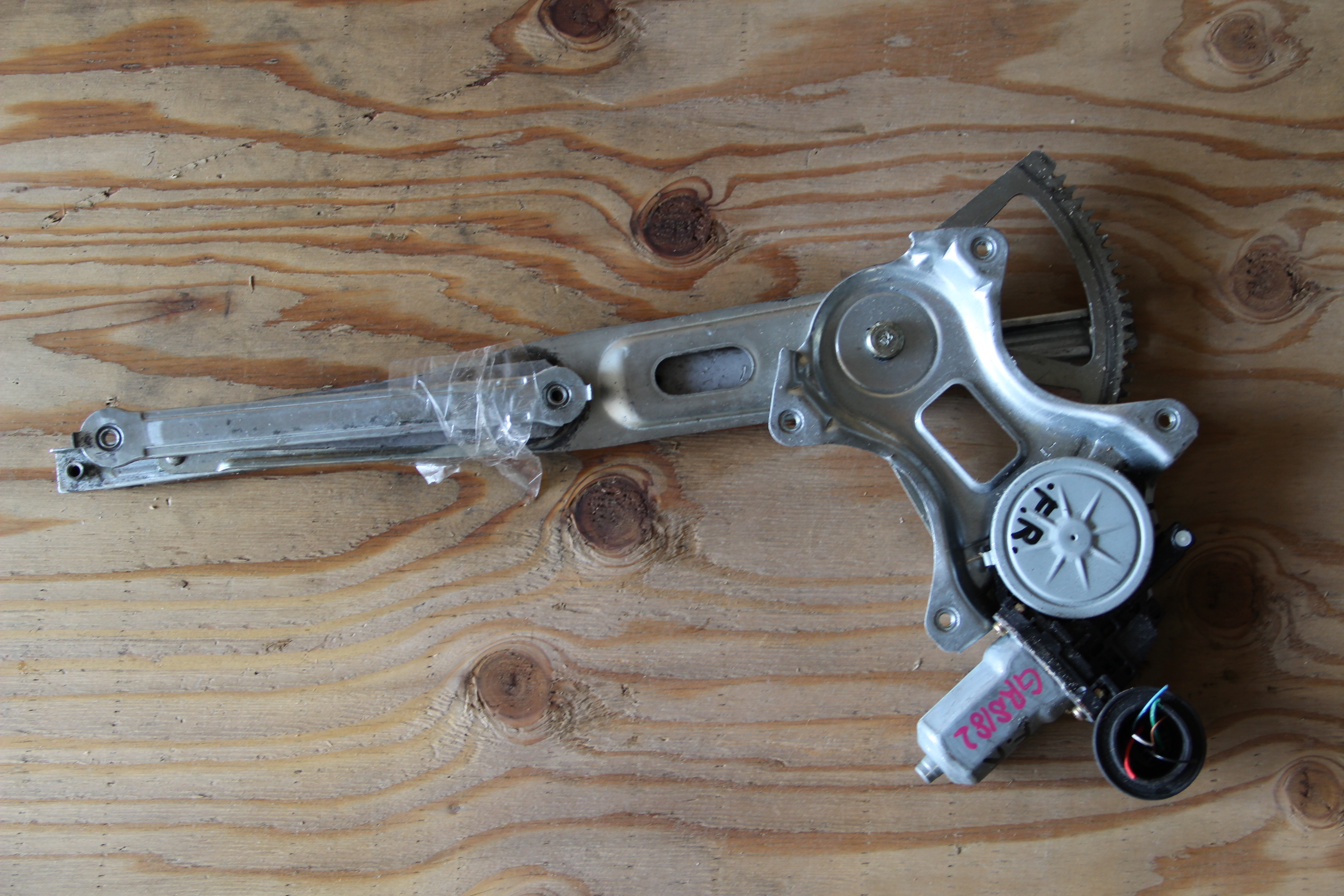 Стеклоподъемник Toyota Crown