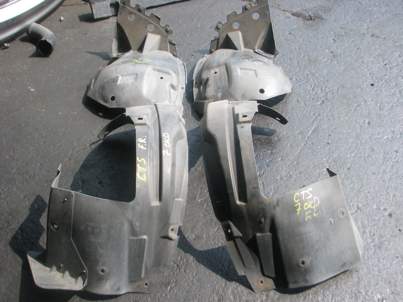 Подкрылок Cadillac Cts <>