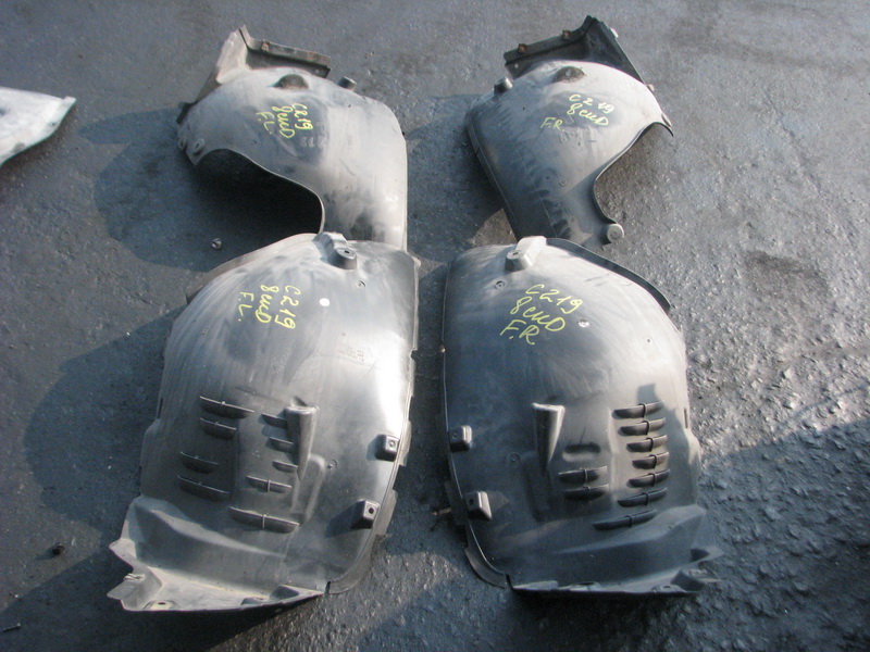 Подкрылок Mercedes-benz Cls-class