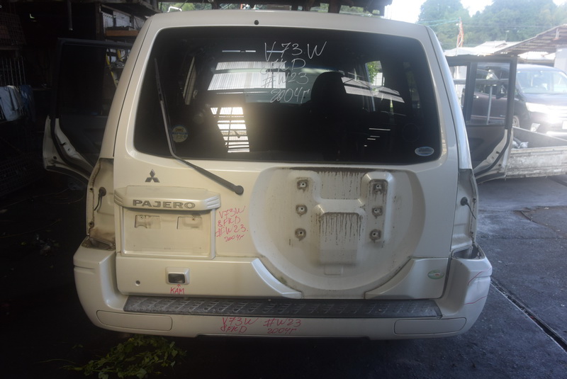 Дверь задняя Mitsubishi Pajero V73W