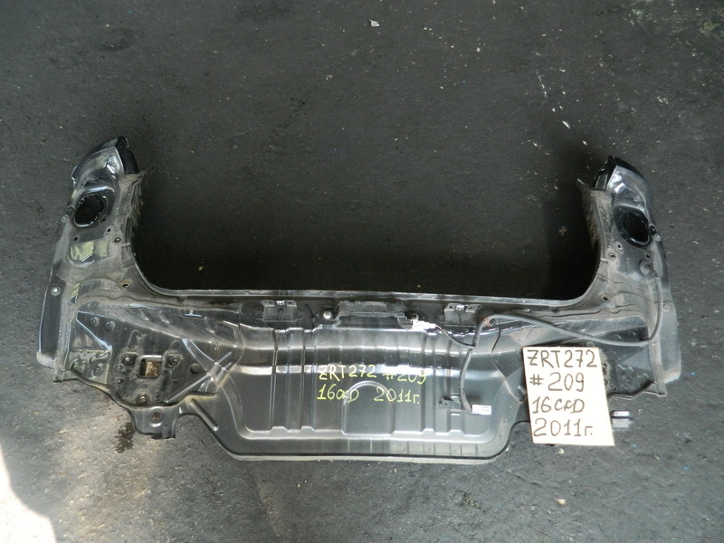 Панель кузова Toyota Avensis ZRT272