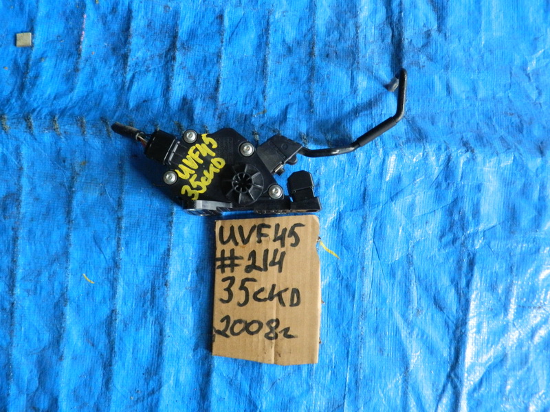 Педаль газа Lexus Ls600h UVF45