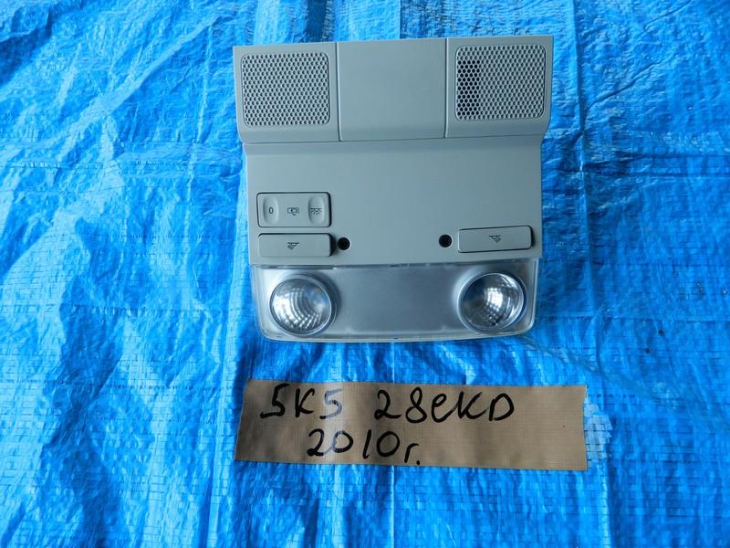 Плафон салона Volkswagen Golf