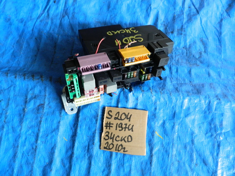 Блок предохранителей Mercedes-benz C-class