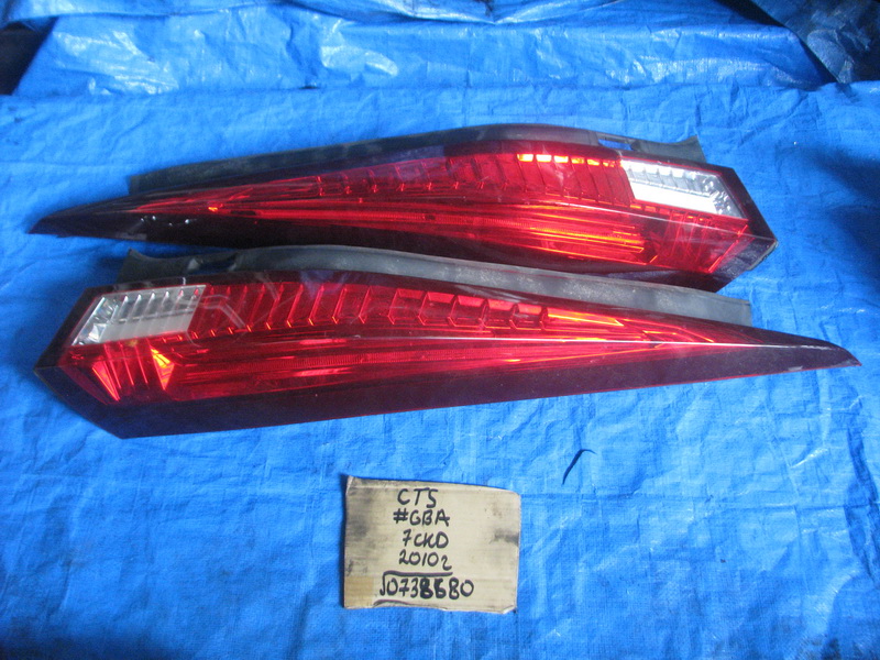 Стоп-сигнал Cadillac Cts