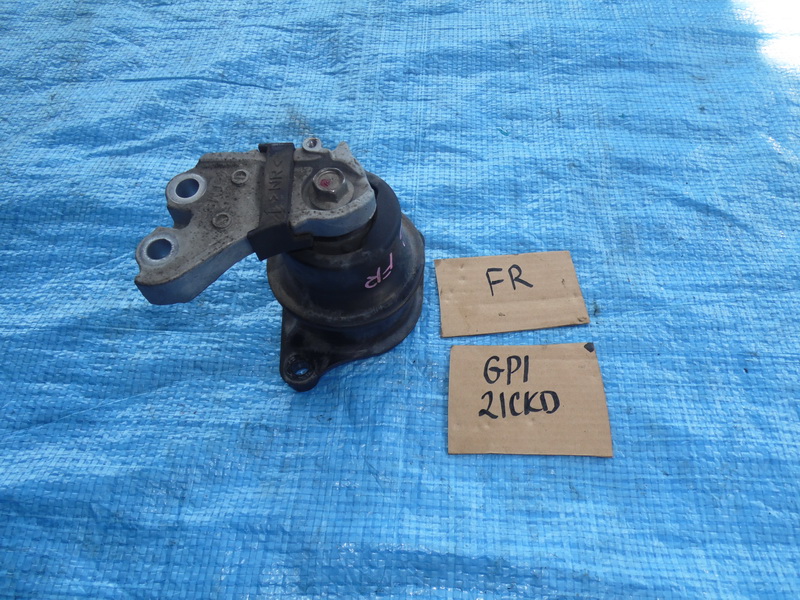 Подушка двигателя Honda Fit GP1