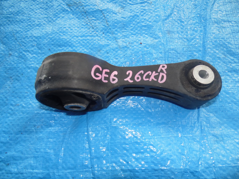 Подушка двигателя Honda Fit GE6