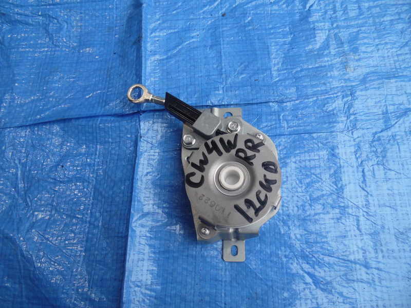 Тросик багажника Mitsubishi Outlander CW4W