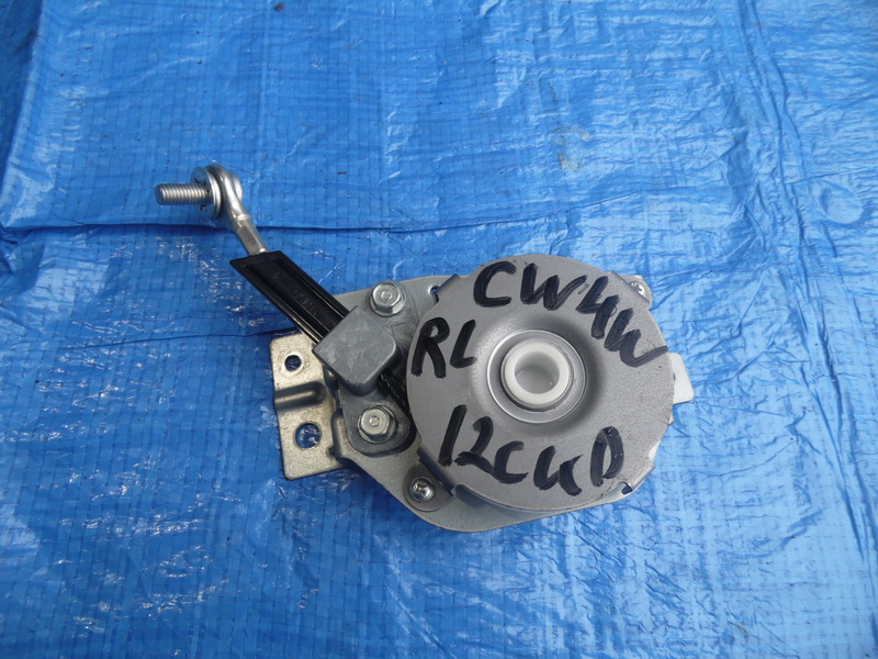 Тросик багажника Mitsubishi Outlander CW4W