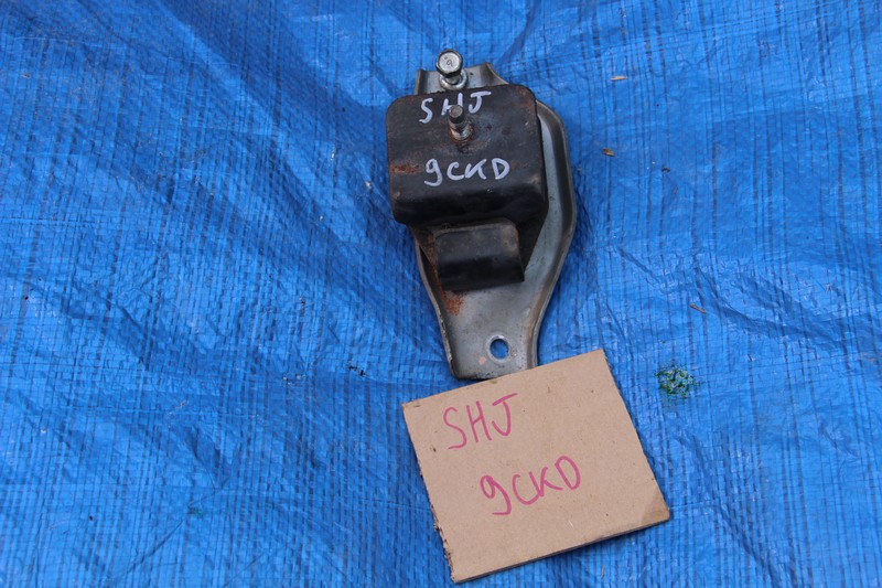 Подушка двигателя Subaru Forester