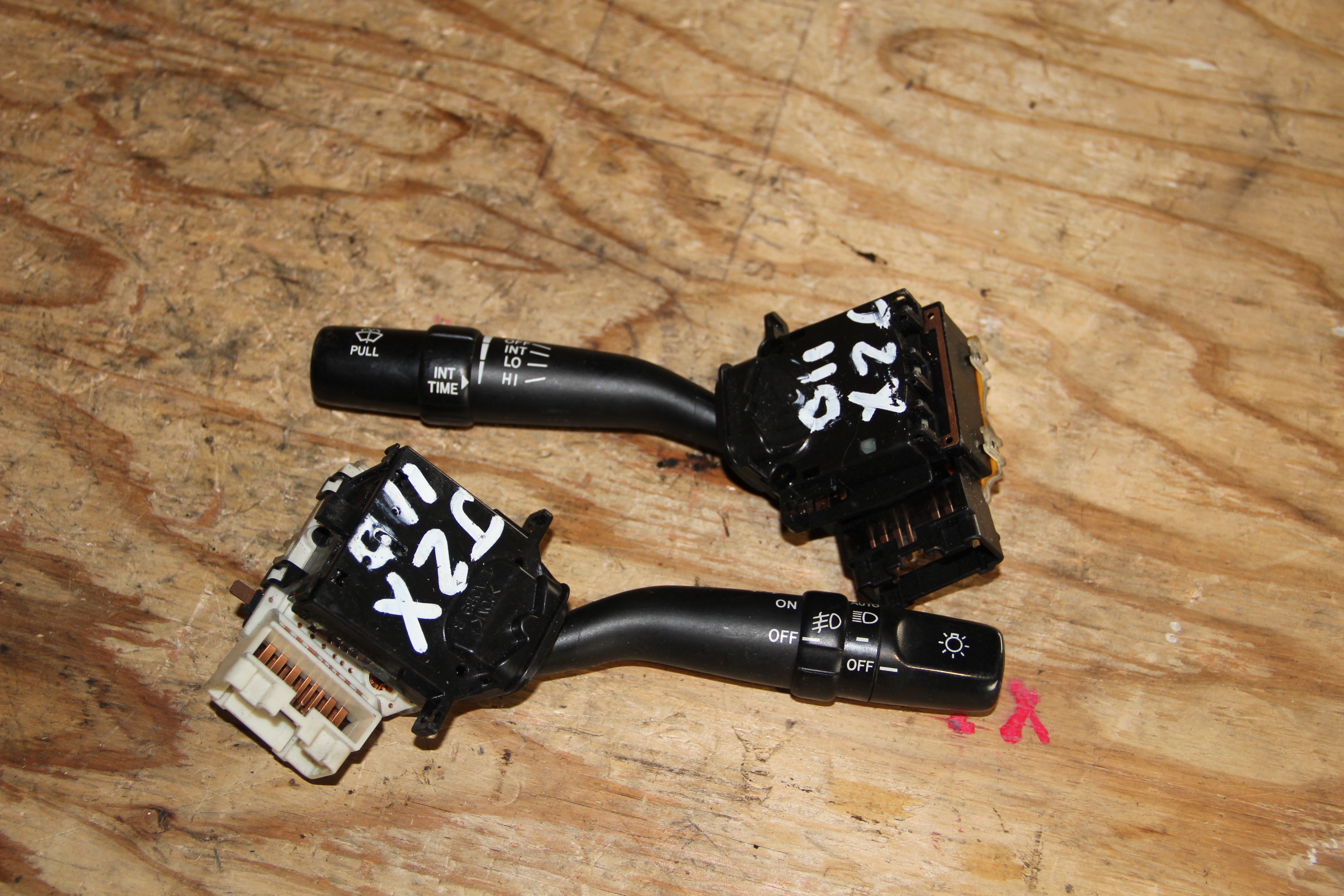 Подрулевой переключатель Toyota Mark II