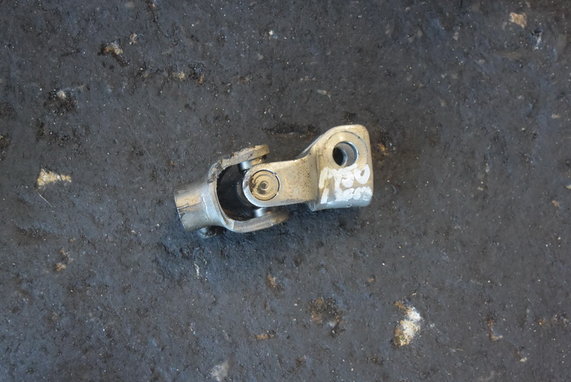 Рулевой карданчик Nissan Fuga