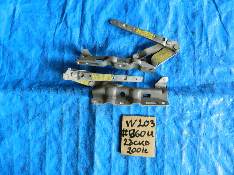 Петля капота Mercedes-benz C-class W203