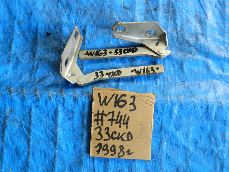 Петля капота Mercedes-benz M-class