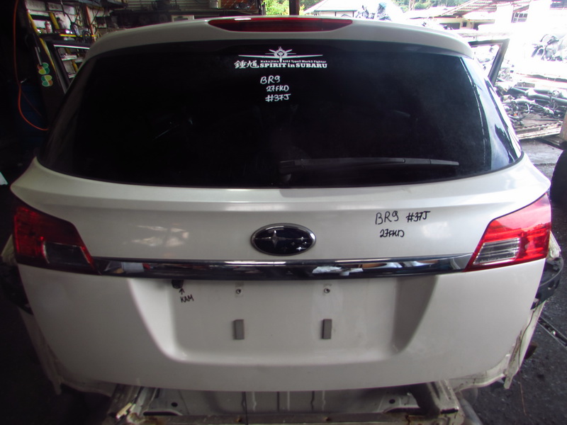 Дверь задняя Subaru Legacy BR9