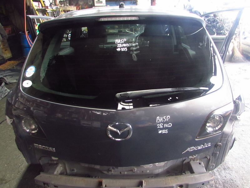 Дверь задняя Mazda Axela