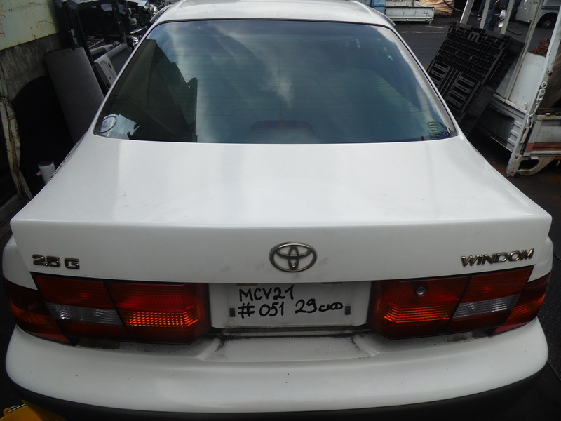 Крышка багажника Toyota Windom
