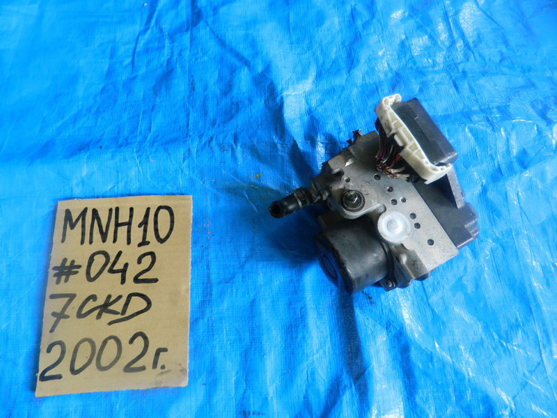 Блок АБС Toyota Alphard MNH10