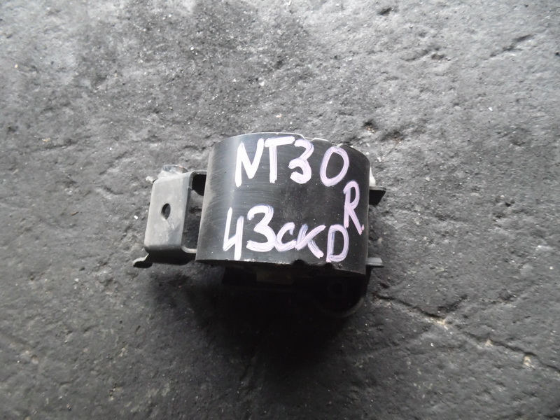 Подушка двигателя Nissan X-Trail