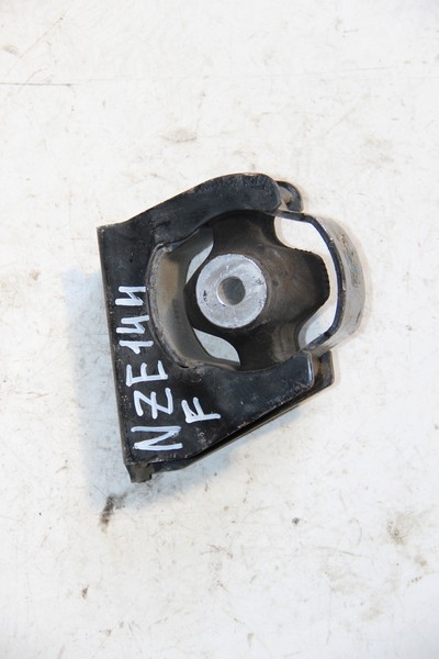 Подушка двигателя Toyota Corolla Fielder NZE144