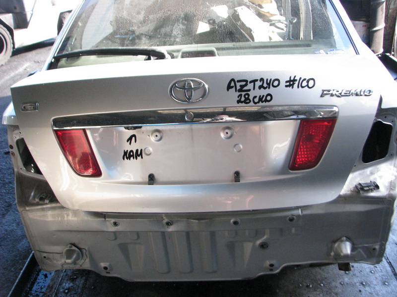 Крышка багажника Toyota Premio AZT240