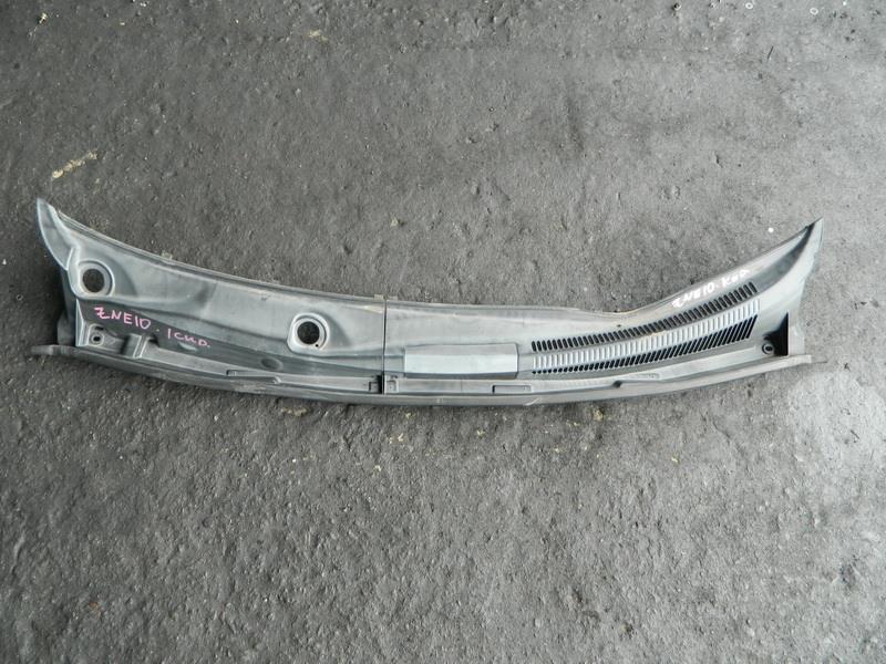 Решетка под лобовое стекло Toyota Wish