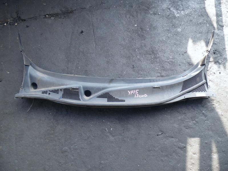 Решетка под лобовое стекло Nissan Juke