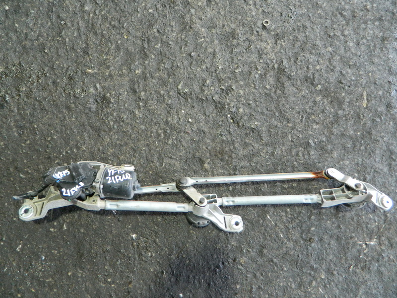 Моторчик стеклоотчистителя Nissan Juke