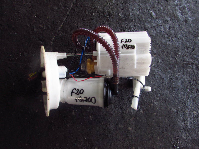 Топливный насос BMW 1-series F20