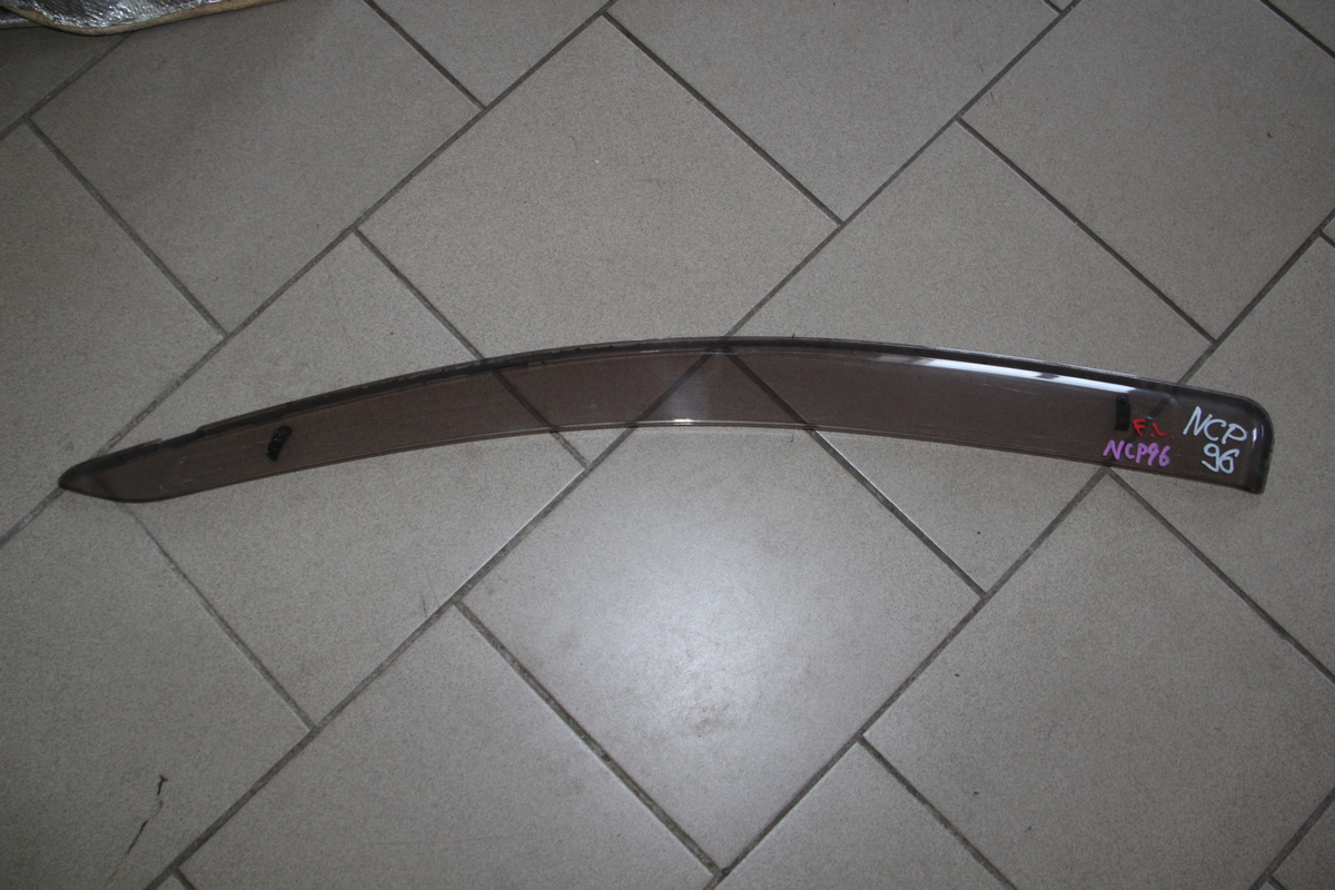 Ветровики Toyota Belta NCP96