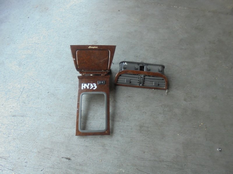 Пластик салона Nissan Cedric